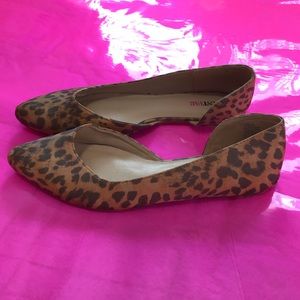 Leopard pointy toe flats